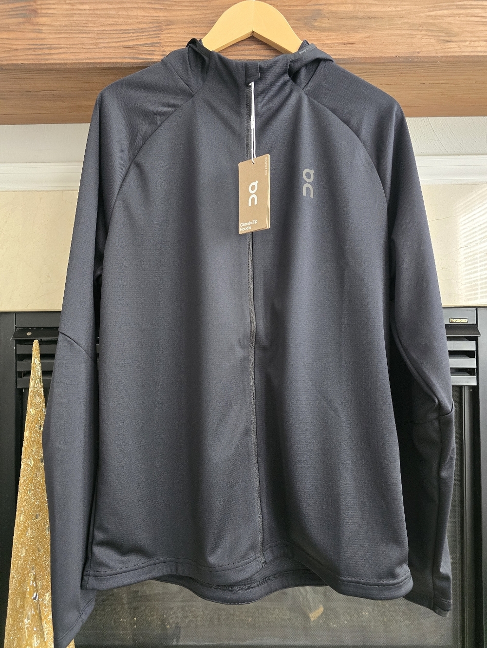 NWT On Cloud Zip Hoodie